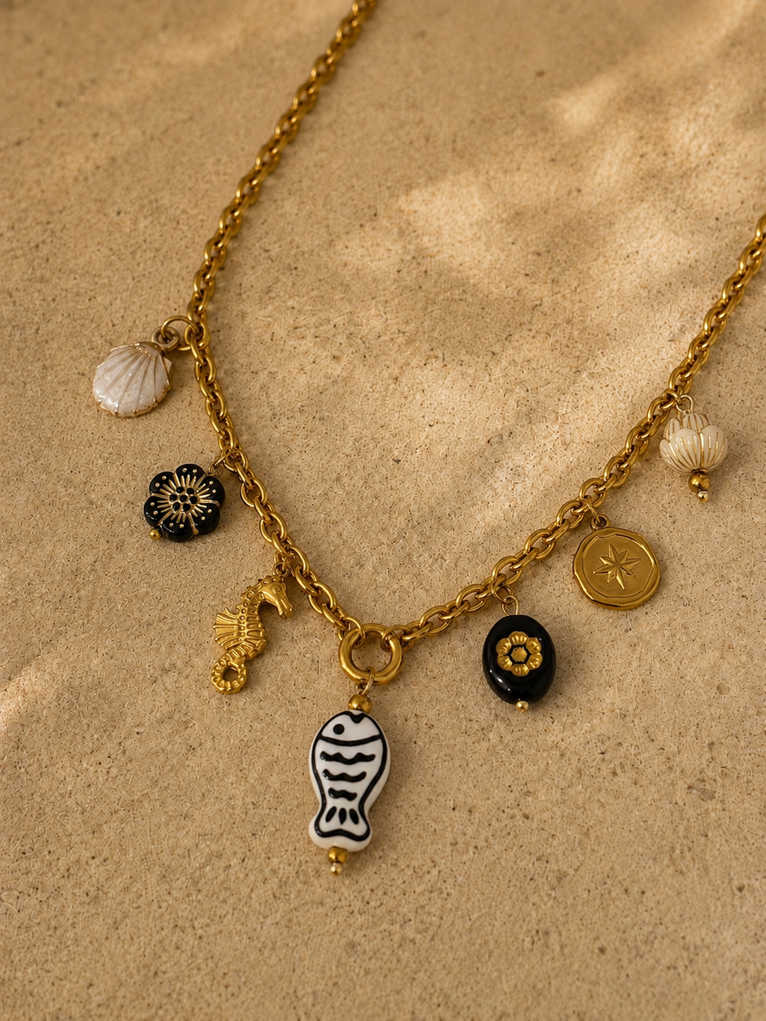 🖤 Collier Poisson noir