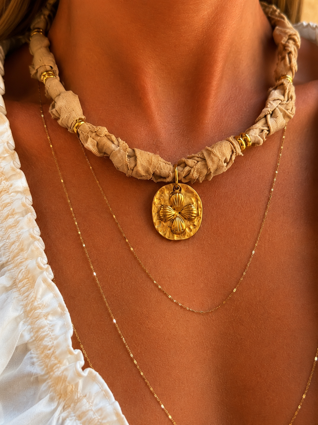 🤍 Collier Ruban Sable