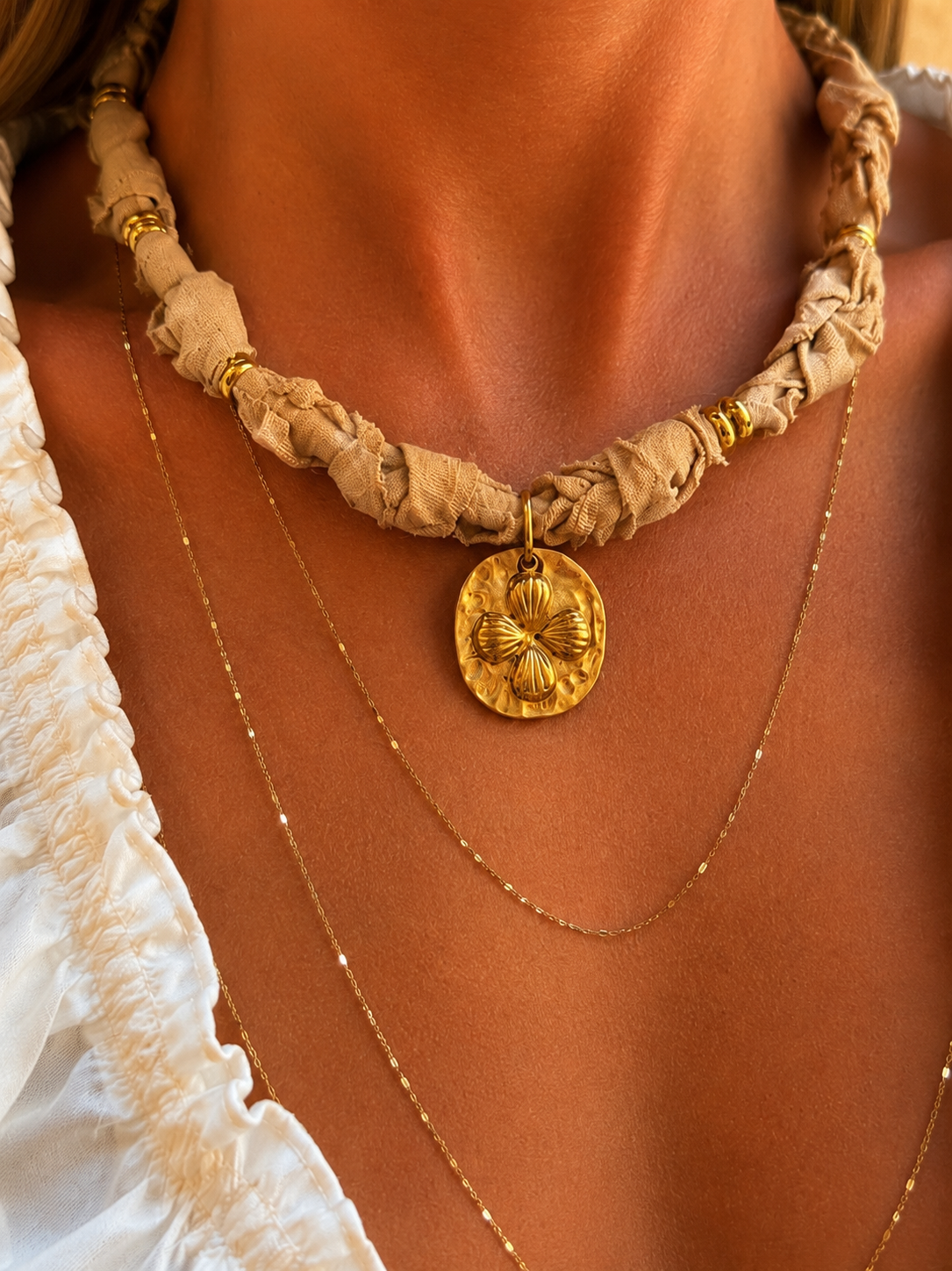 🤍 Collier Ruban Sable